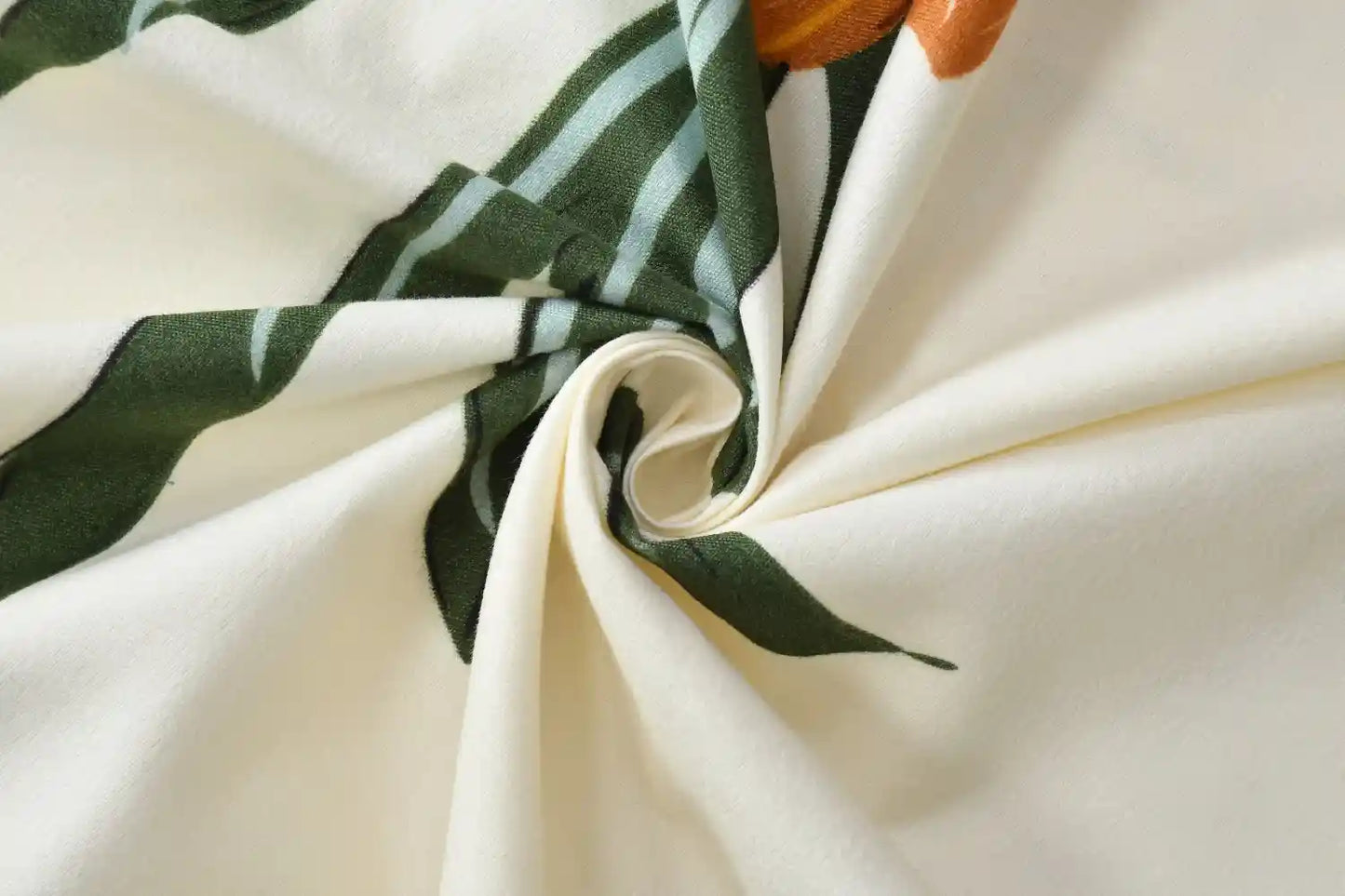 Asiatic Lily - Queen/Double - Fitted Bedsheet (76×72 inches)