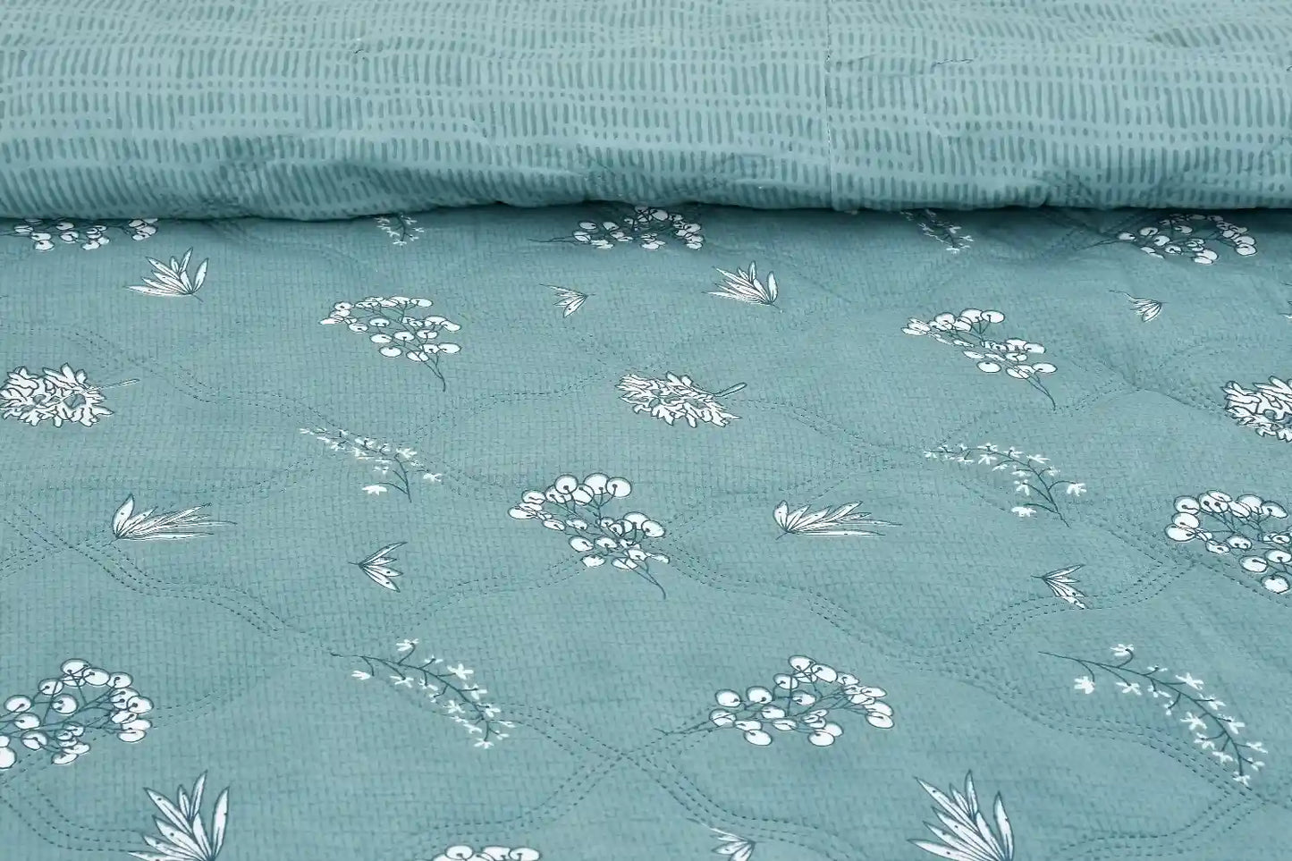 Cyanlight - Reversible Comforter - Double Bed
