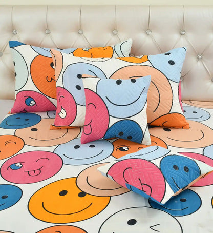 Emotica - 3 Pieces - Quilted Bedding Set (90 x 90 inches)
