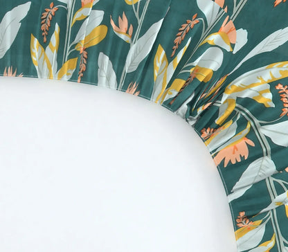 Floral Yard - Queen/Double - Fitted Bedsheet (76×72 inches)