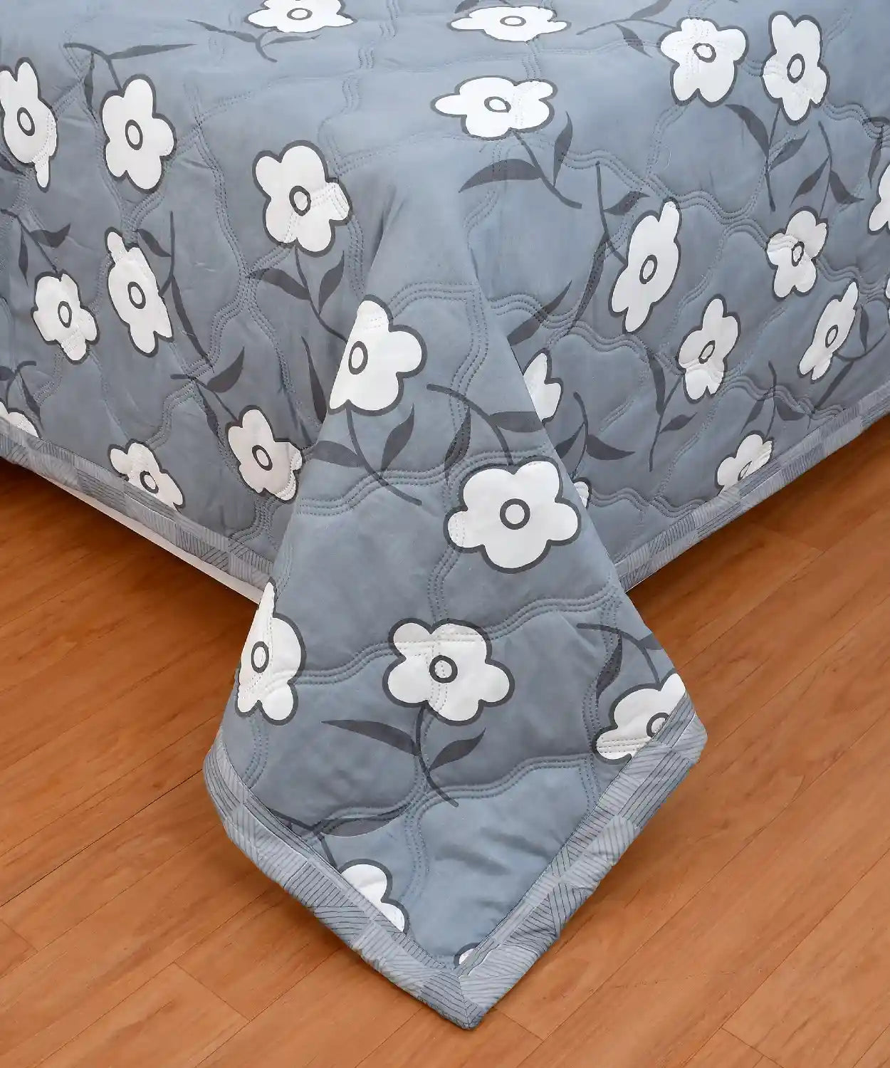 Moonflower - Reversible Comforter - Double Bed