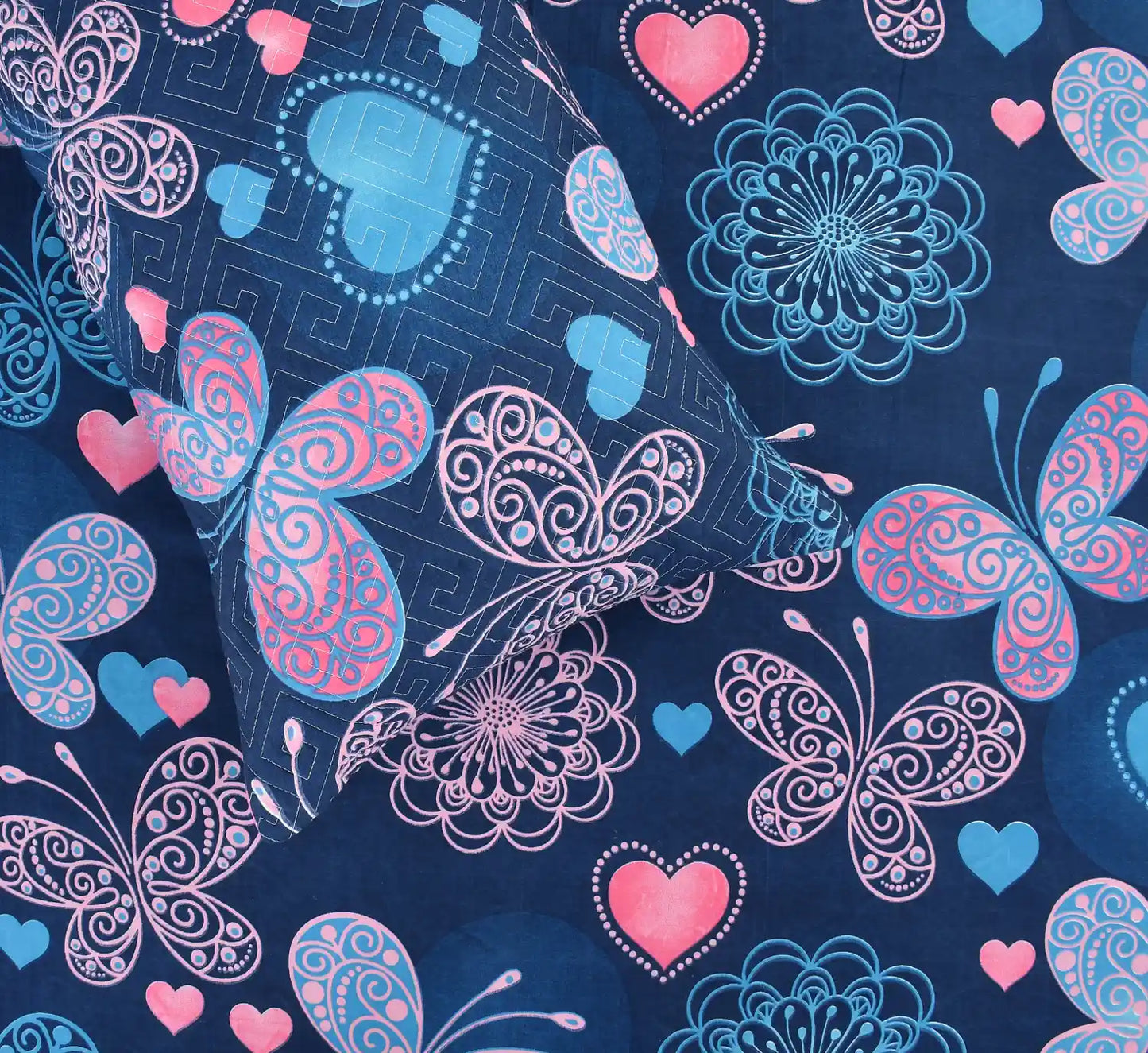 Mystic - 3 Pieces - Quilted Bedding Set (90 x 90 inches)