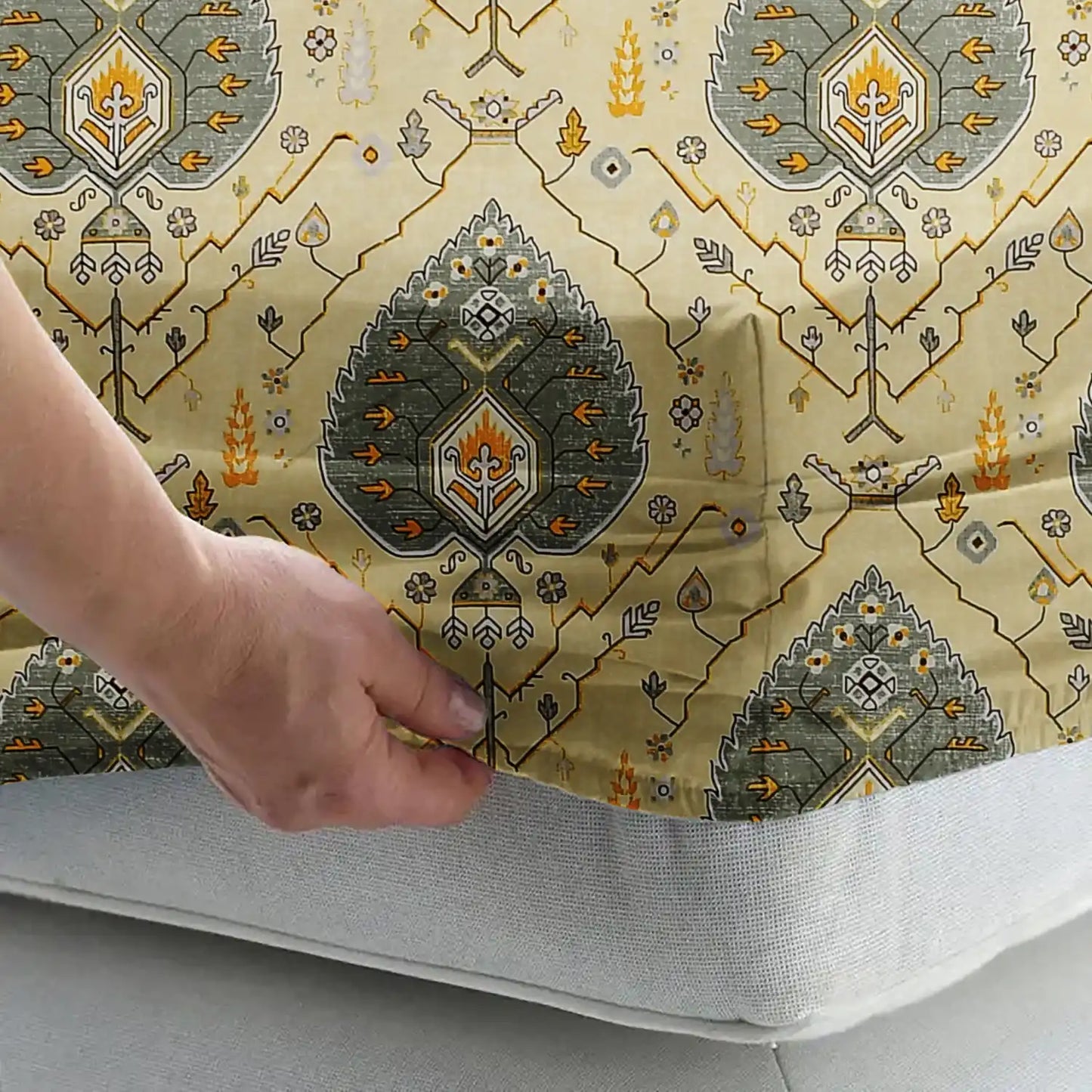 Olivia - King - Fitted Bedsheet (78×72 inches)