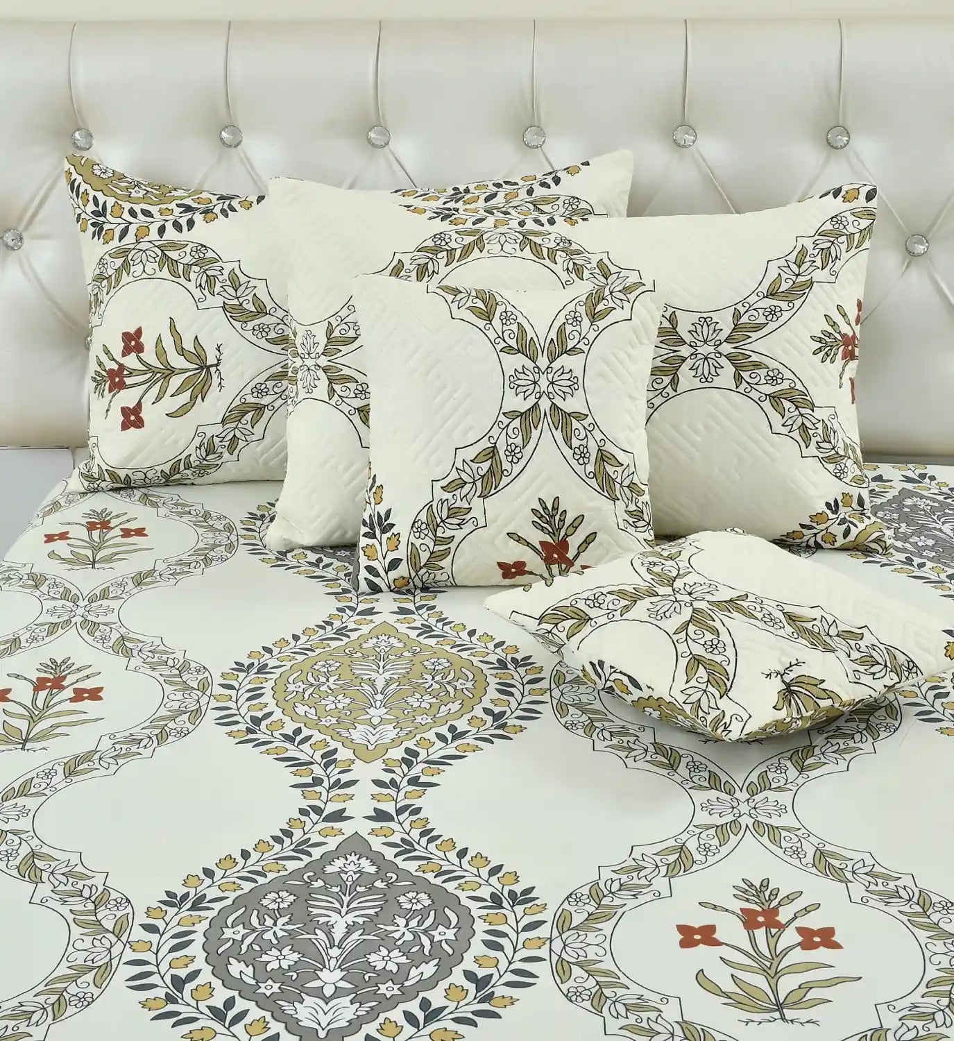 Porcelain - 3 Pieces - Quilted Bedding Set (90 x 90 inches)