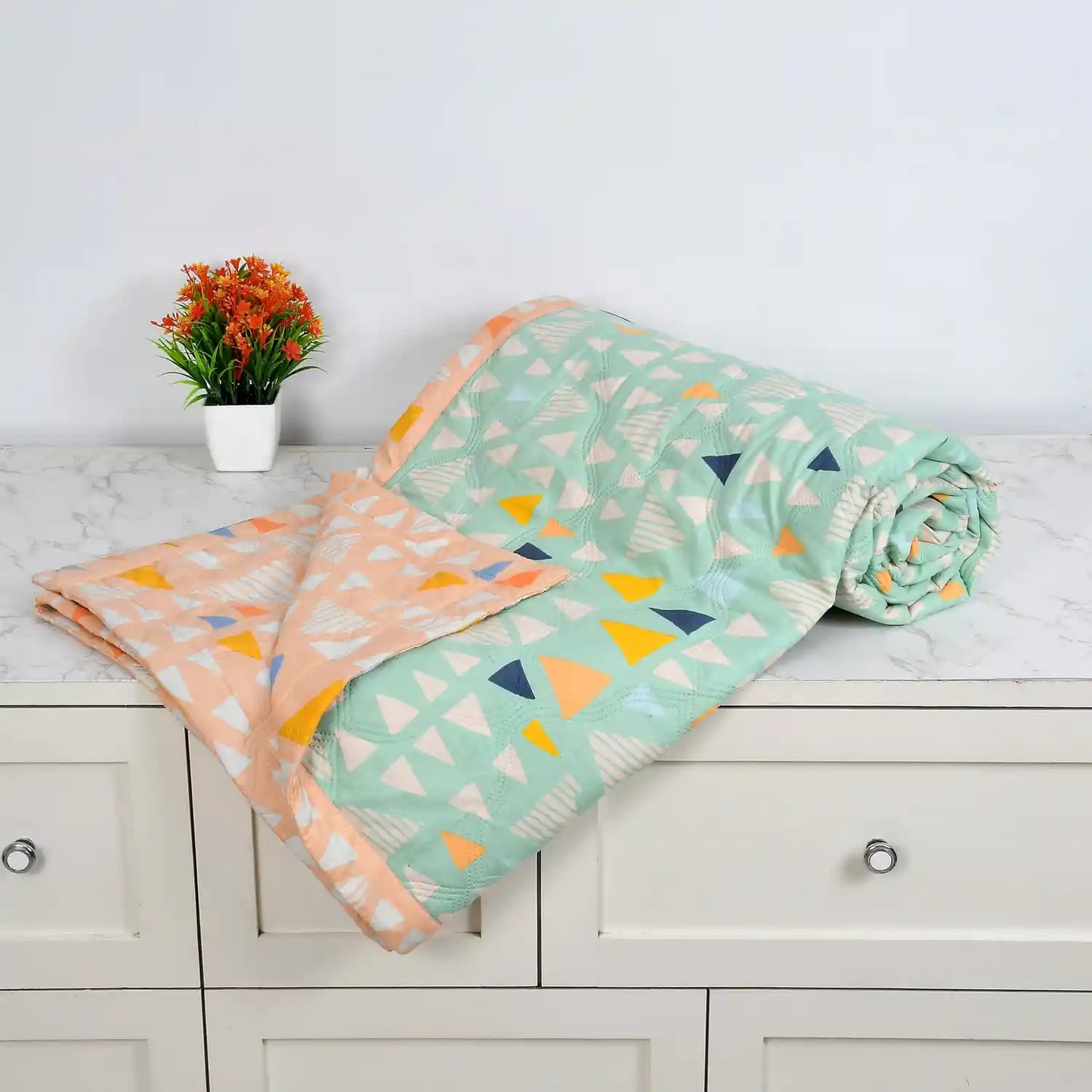 Pyramids - Reversible Comforter - Double Bed